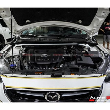 Mazda 2 lắp thanh giằng ULTRA RACING